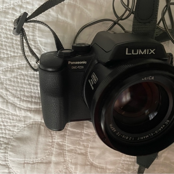 Panasonic lumix fz20 digital camera - Picture 4 of 6